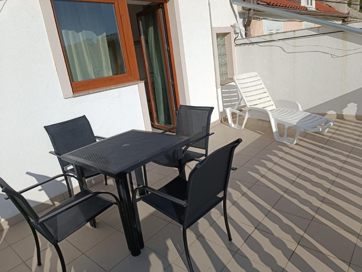 Valentino Apartment Senj  Luaran gambar