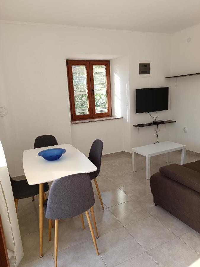Valentino Apartment Senj  Luaran gambar