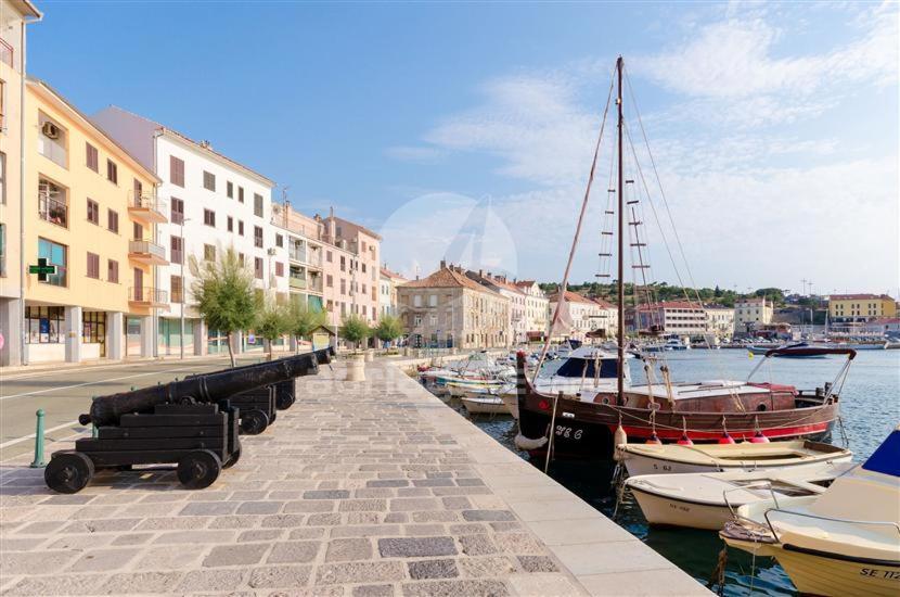 Valentino Apartment Senj  Luaran gambar